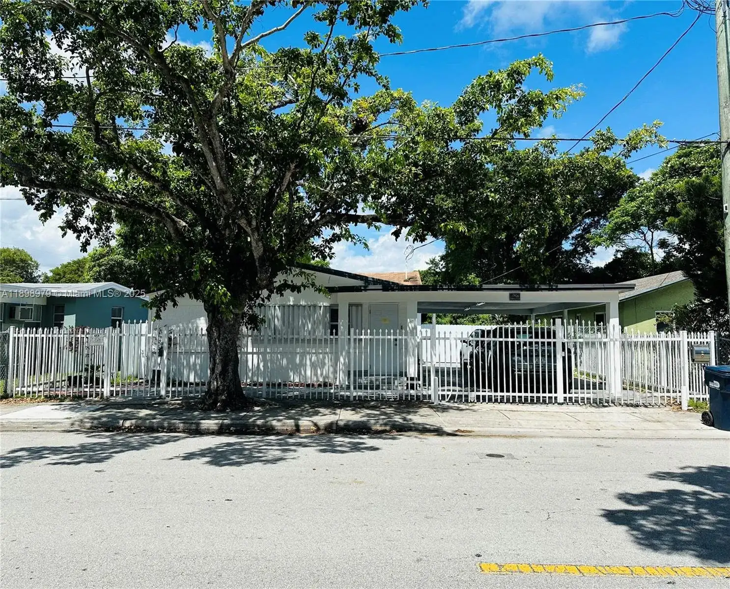 17926 SW 104th Ave, Miami FL 33157 photo 2