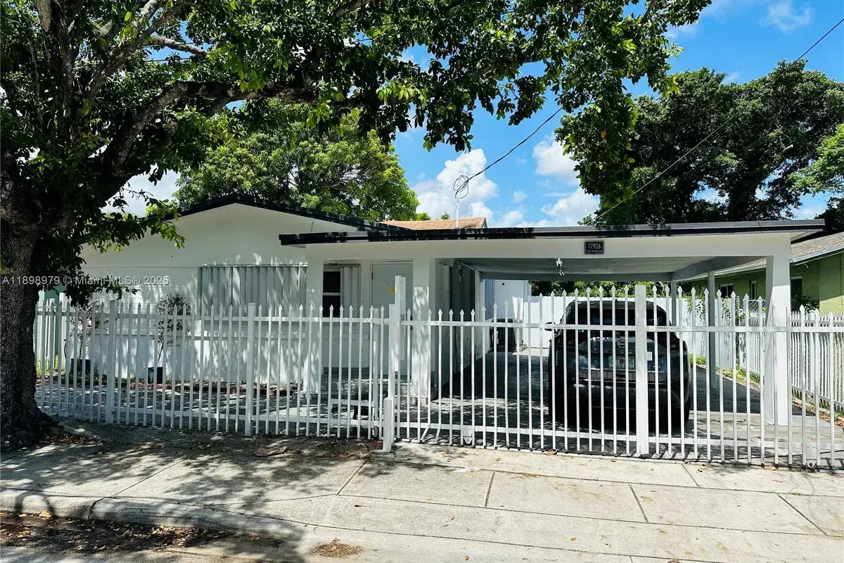 17926 SW 104th Ave, Miami FL 33157