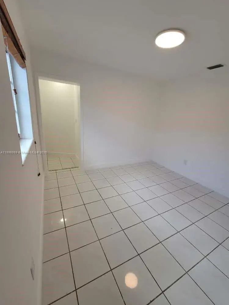 1120 SW 96th Ave, Miami FL 33174