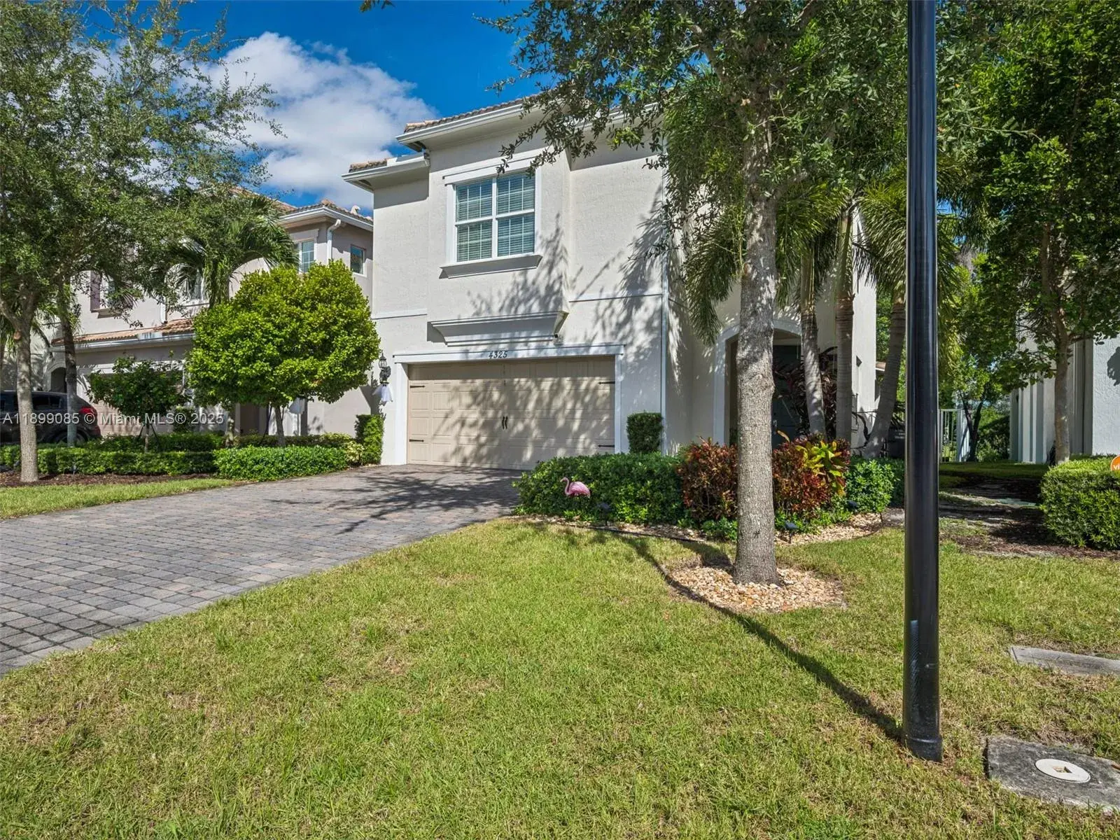 4325 Large Leaf Ln, Hollywood FL 33021