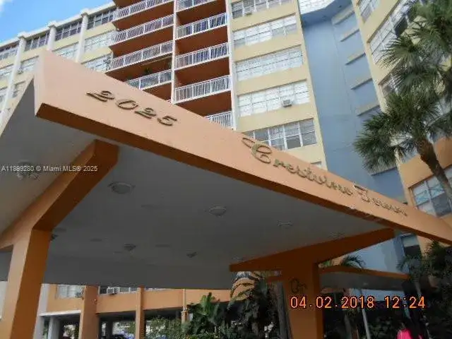 2025 NE 164th St # 316, North Miami Beach FL 33162 photo 2