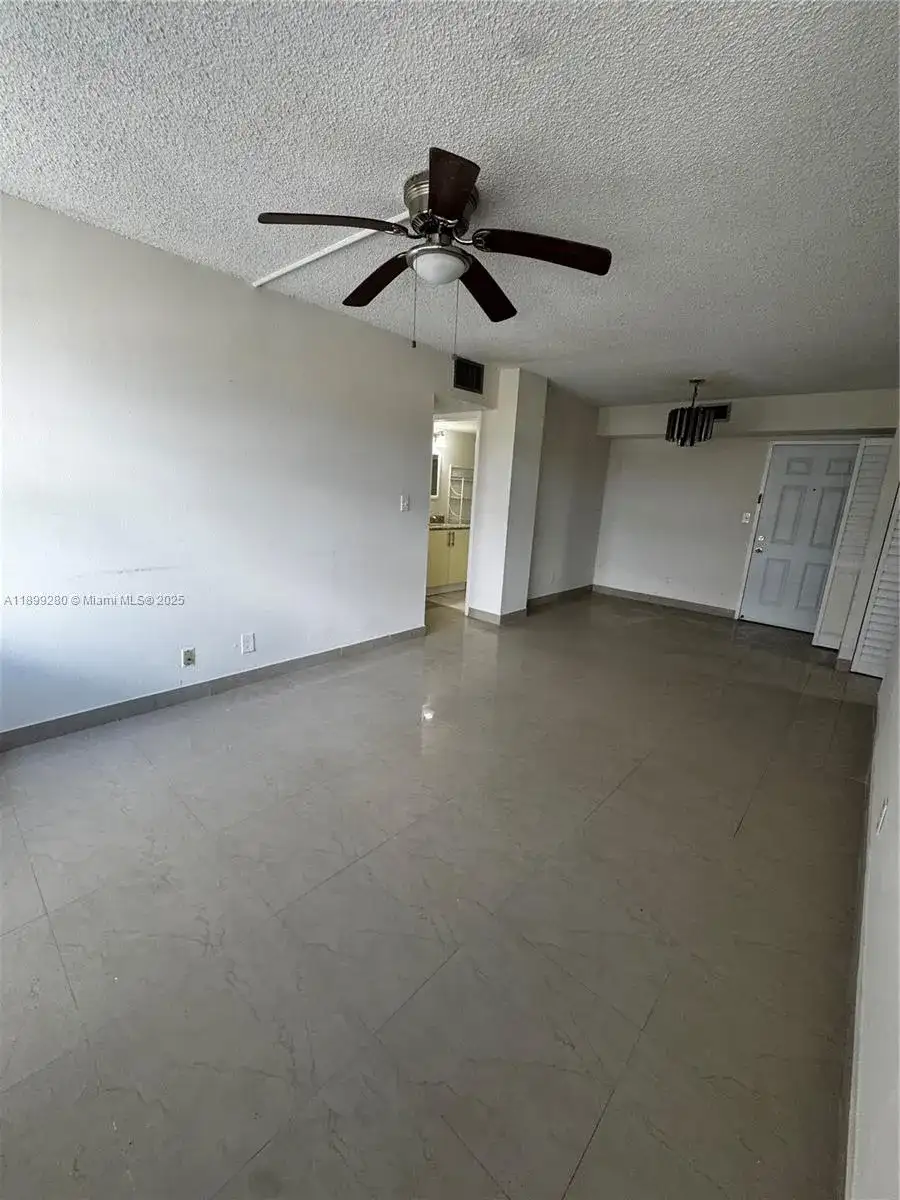 2025 NE 164th St # 316, North Miami Beach FL 33162 photo 4