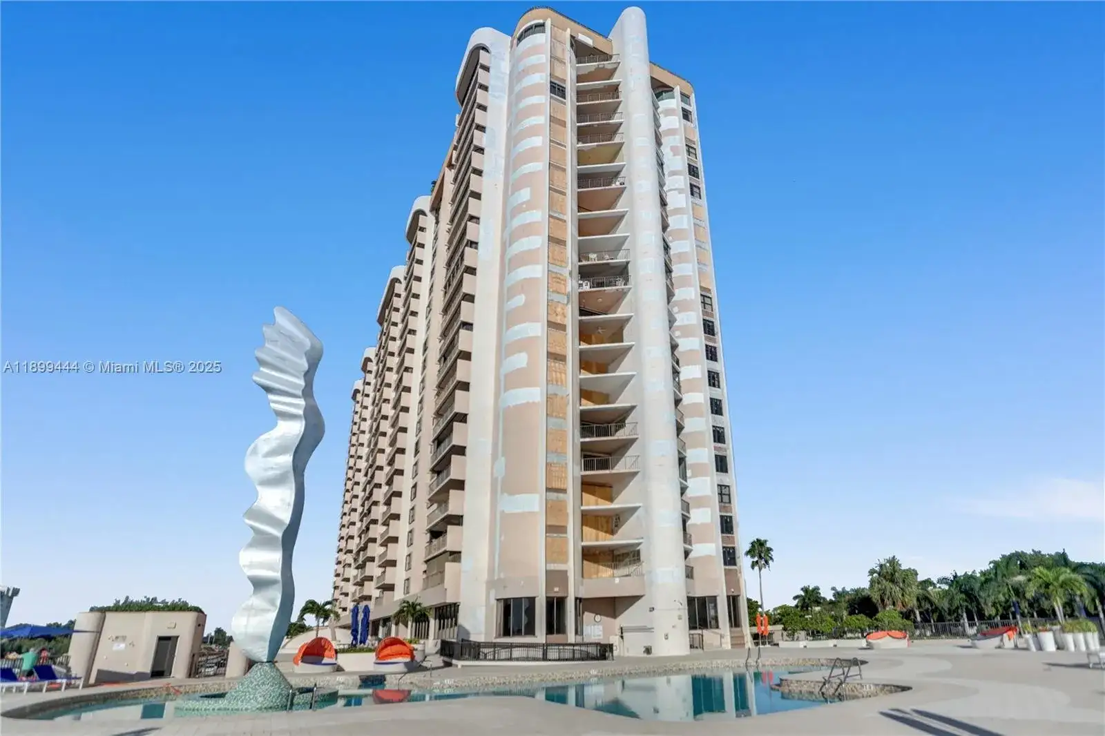 1800 NE 114th St # 607, Miami FL 33181 photo 2