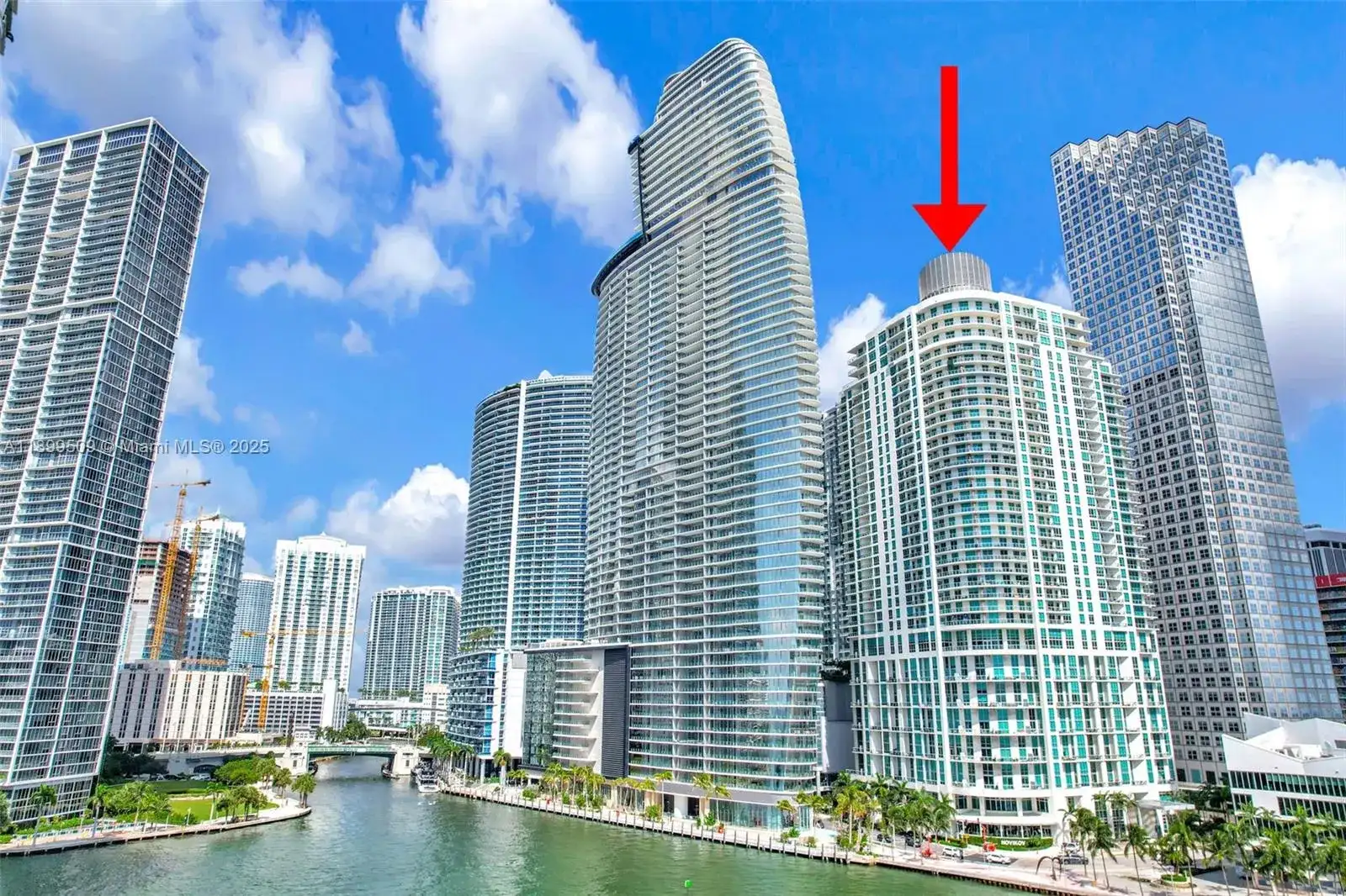 300 S Biscayne Blvd # 1232, Miami FL 33131 photo 2