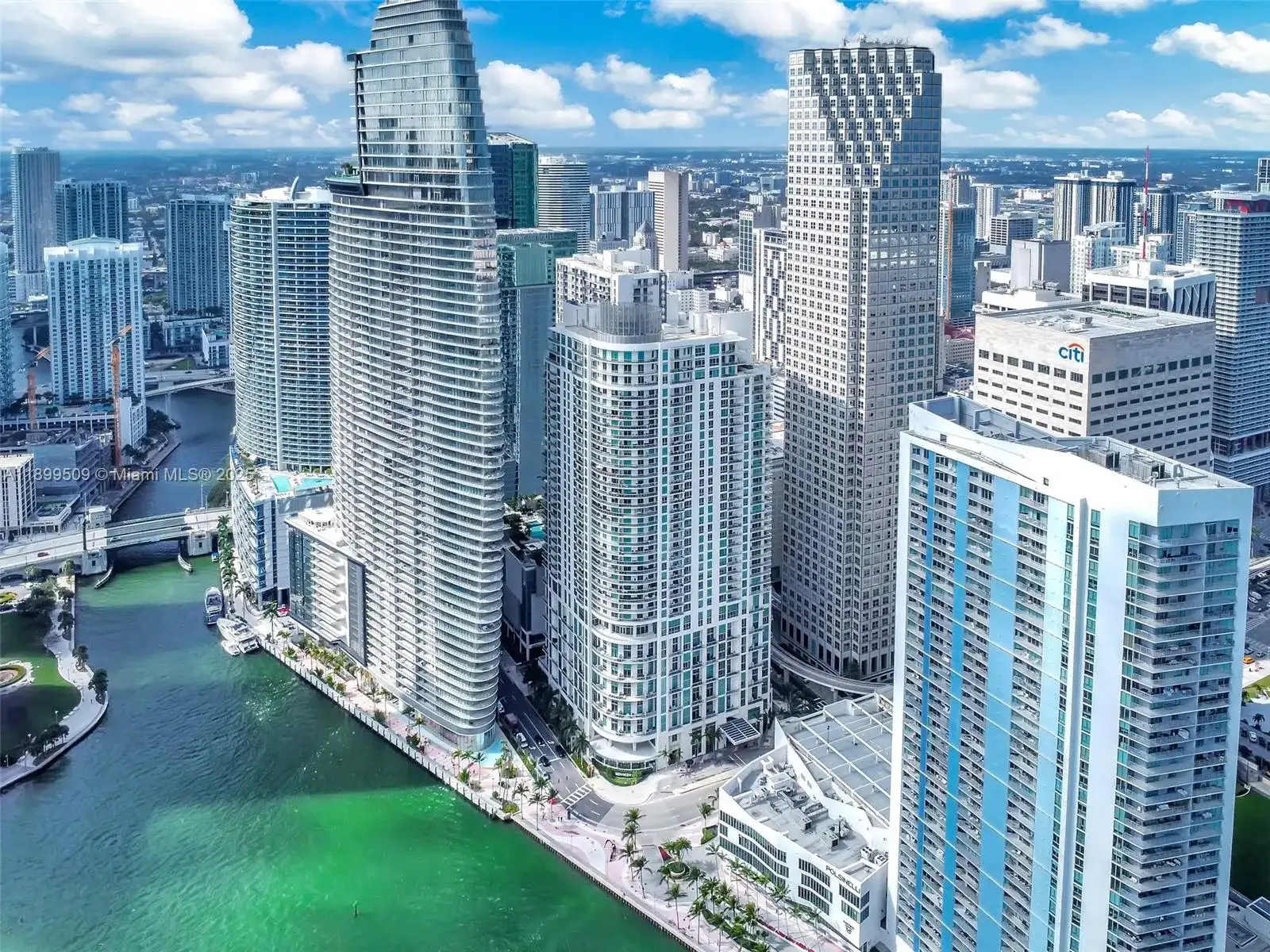 300 S Biscayne Blvd # 1232, Miami FL 33131 photo 3