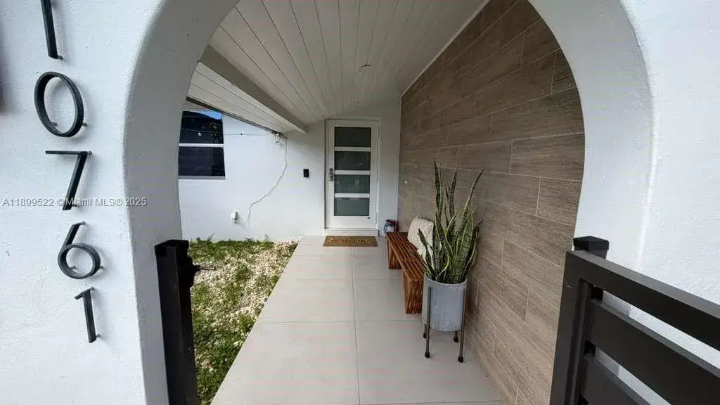 10761 SW 165th St, Miami FL 33157 photo 2
