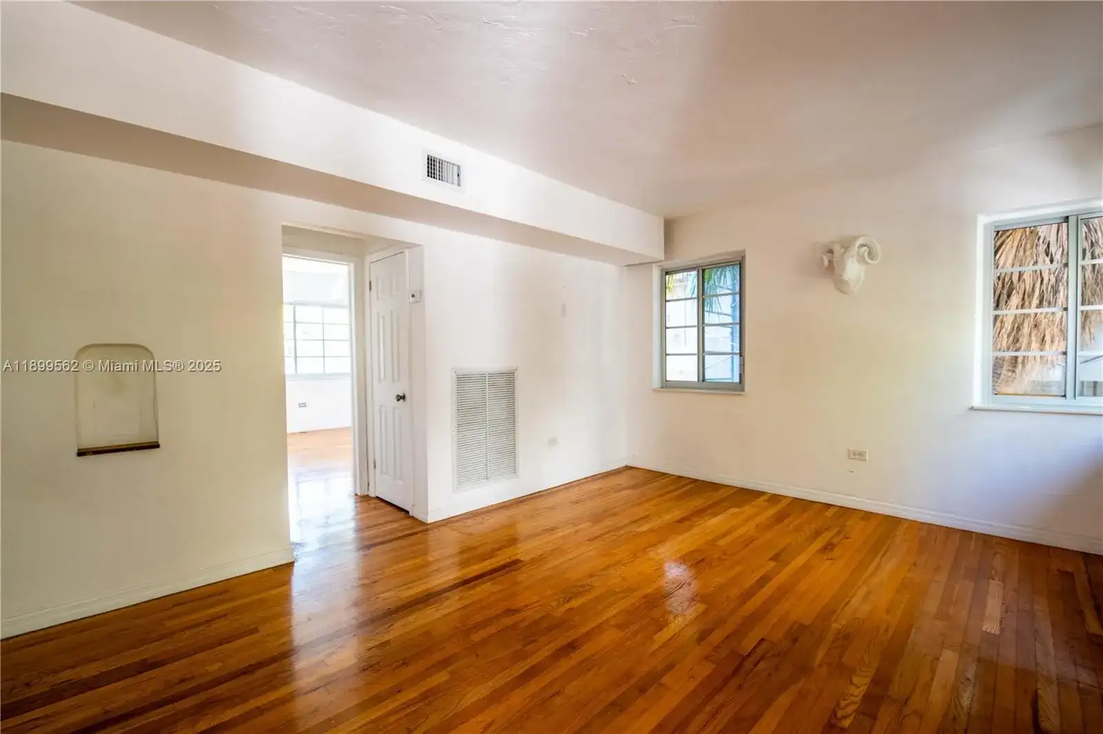 1485 Bay Rd, Miami Beach FL 33139 photo 5