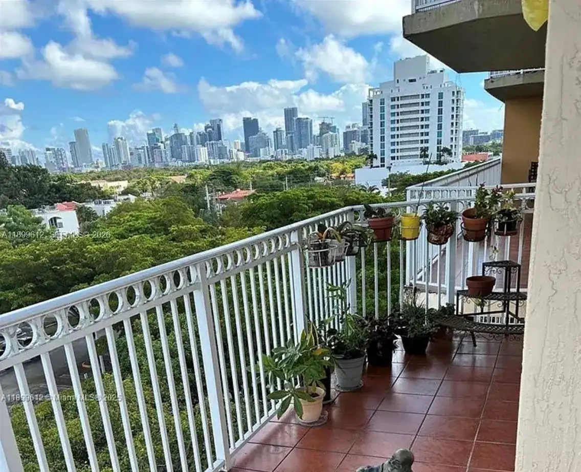 1650 Coral Way # 808, Miami FL 33145 photo 3