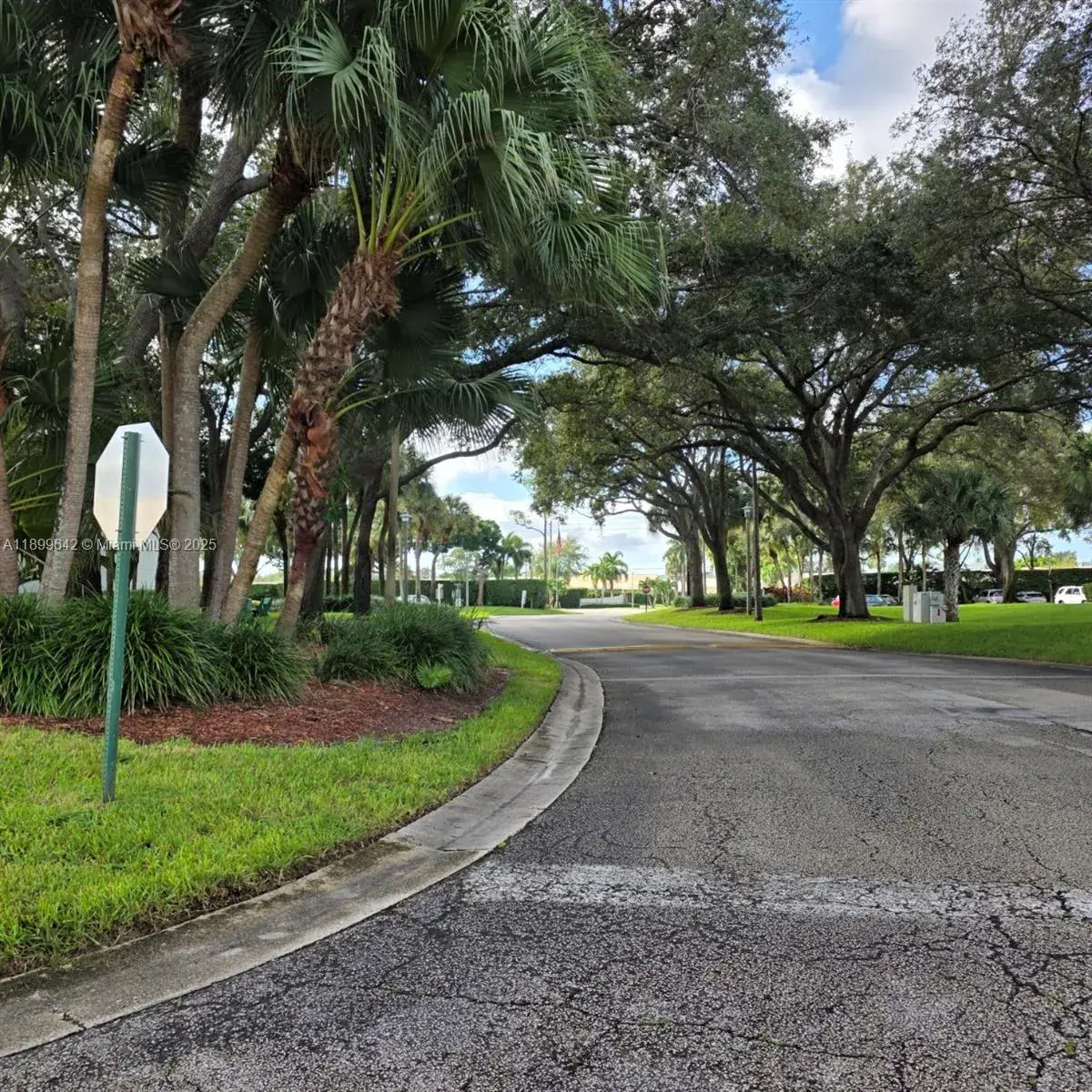 6073 Balboa Cir # 204, Boca Raton FL 33433