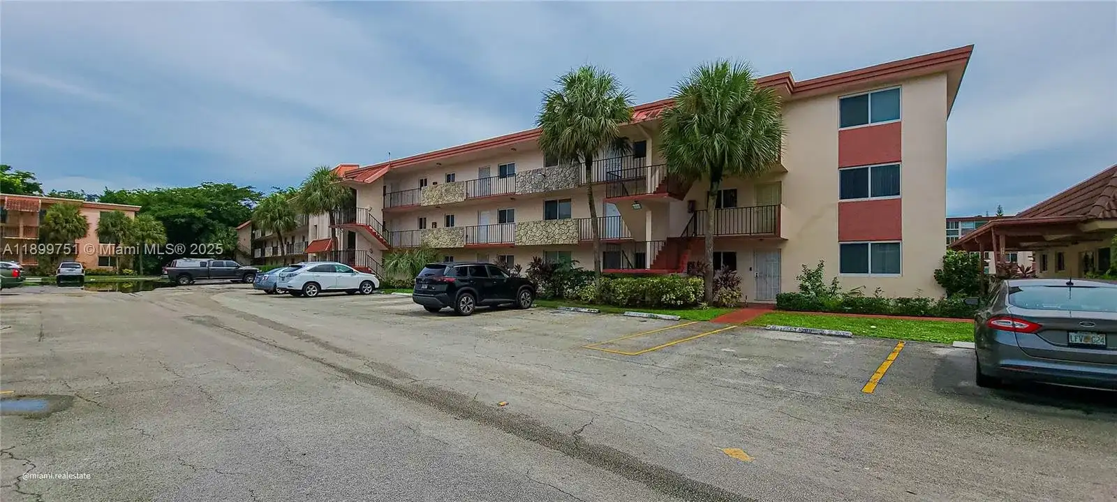 1080 Del Lago Cir # 201, Sunrise FL 33313 photo 2