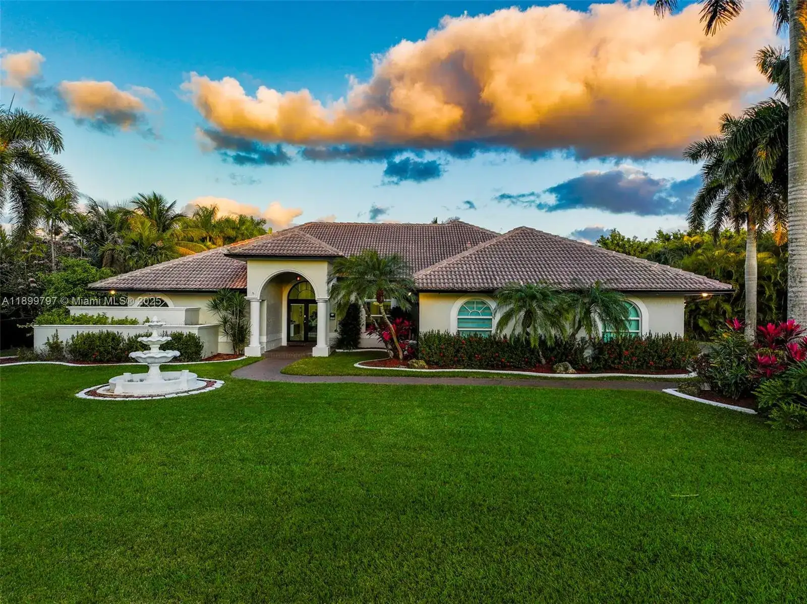 3152 SW 147th Ave, Davie FL 33330 photo 2