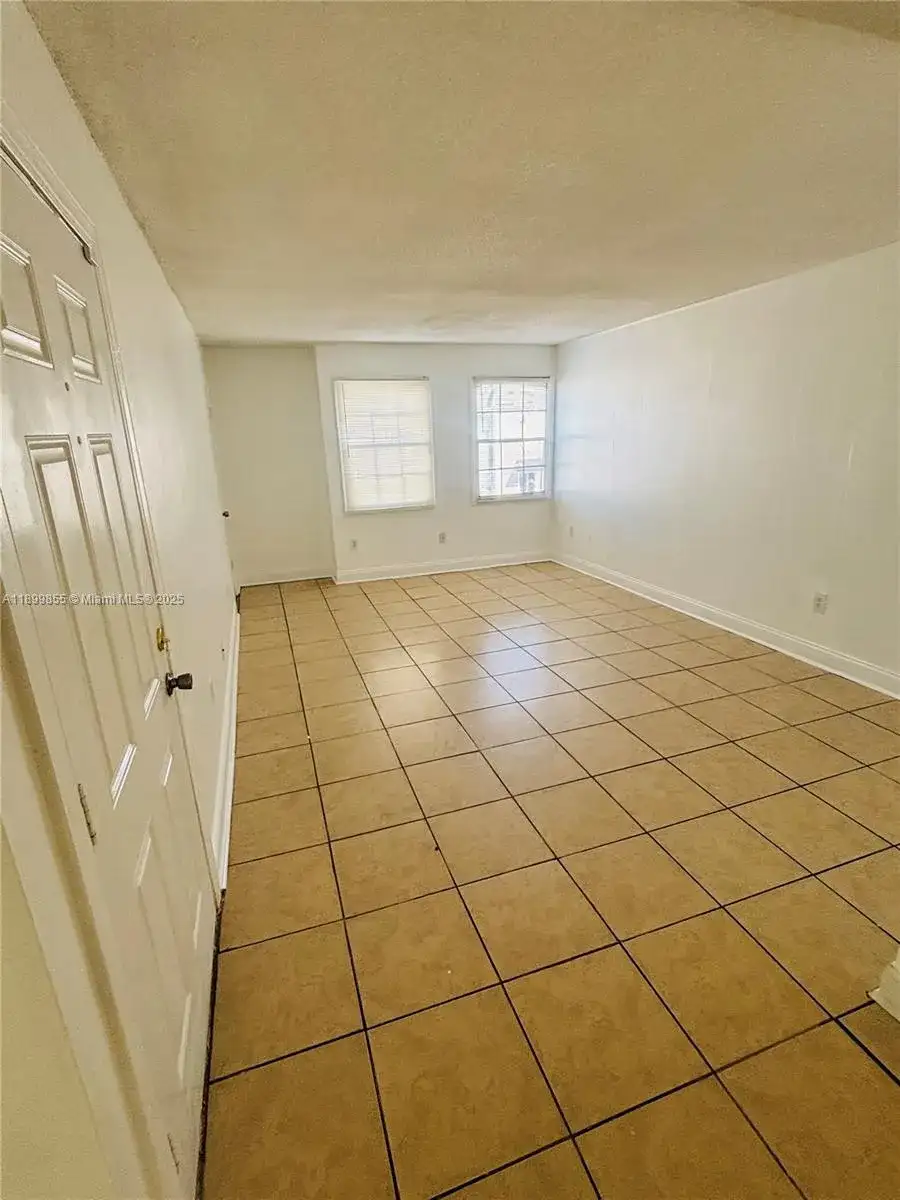 2777 L B MCLEOD RD # C, Orlando FL 32805 photo 3