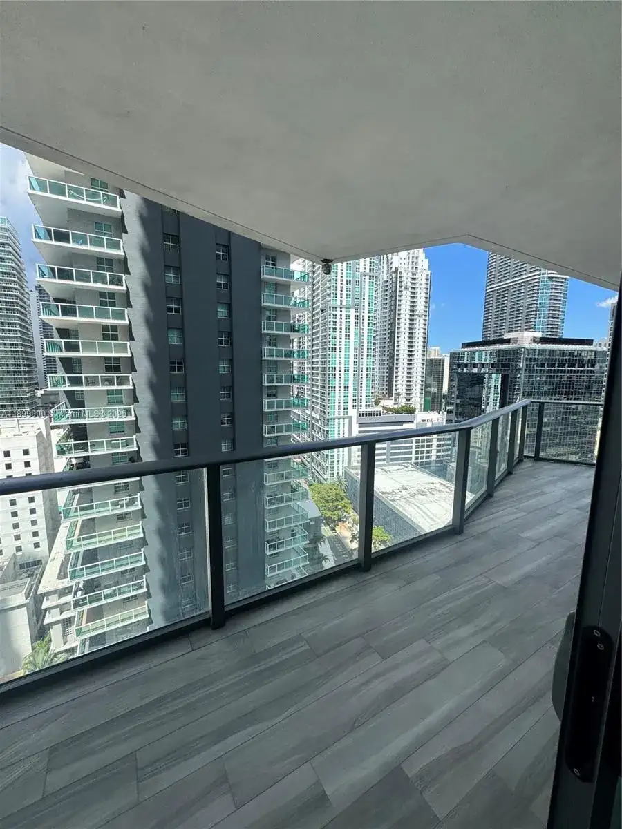 1300 S Miami Ave # 1811, Miami FL 33130 photo 4