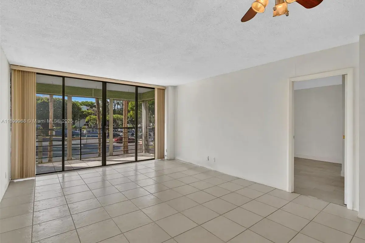20500 W Country Club Dr # 203, Aventura FL 33180