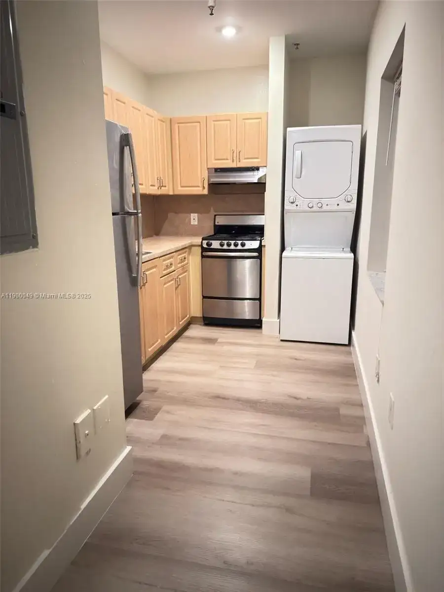 1930 SW 2nd St # 3, Miami FL 33135 photo 2
