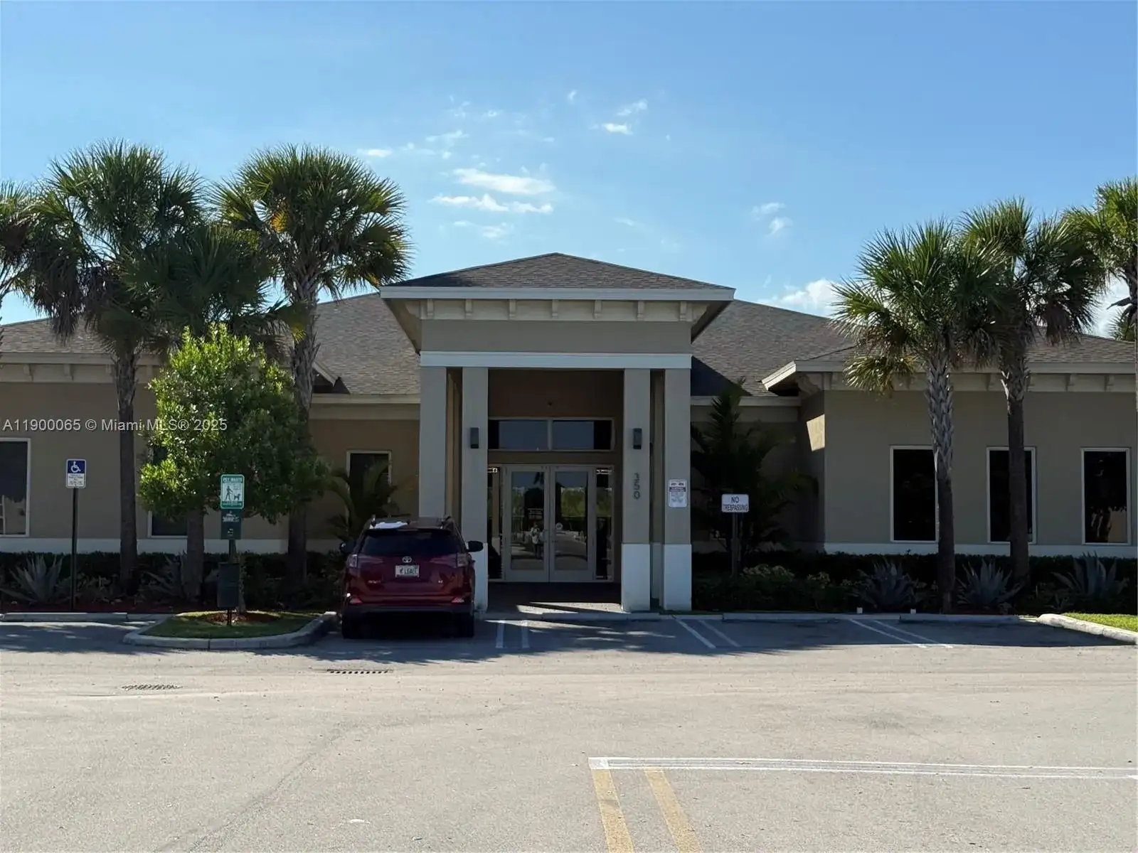 484 NE 5th St, Florida City FL 33034 photo 3