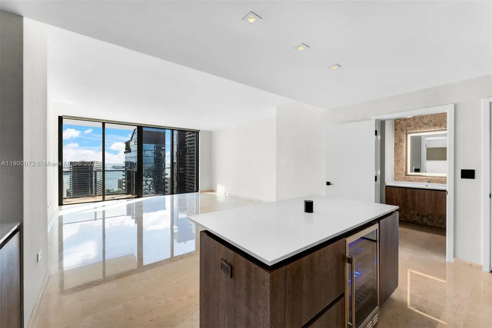88 SW 7th St # 3907, Miami FL 33130