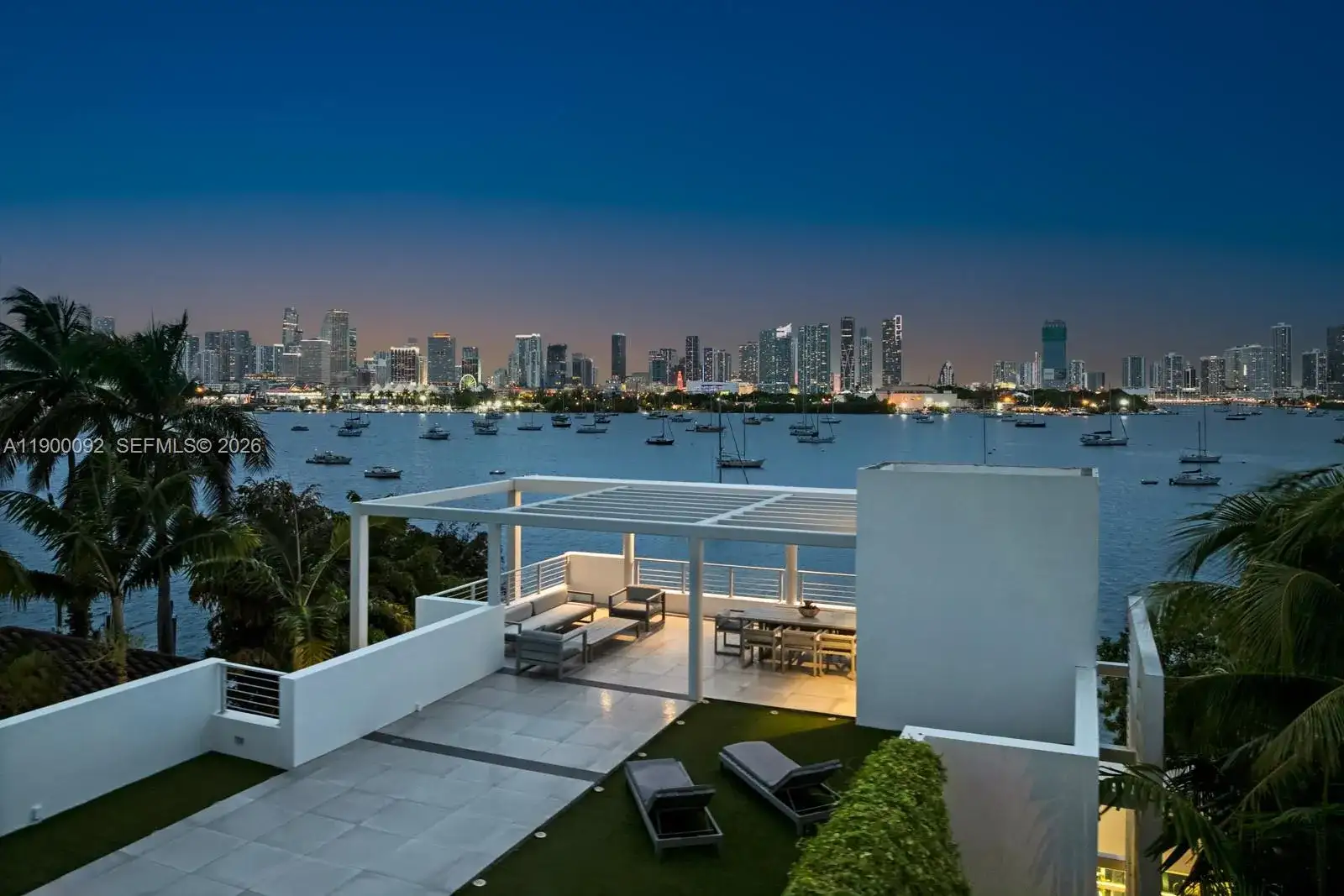 440 S Hibiscus Dr, Miami Beach FL 33139 photo 2