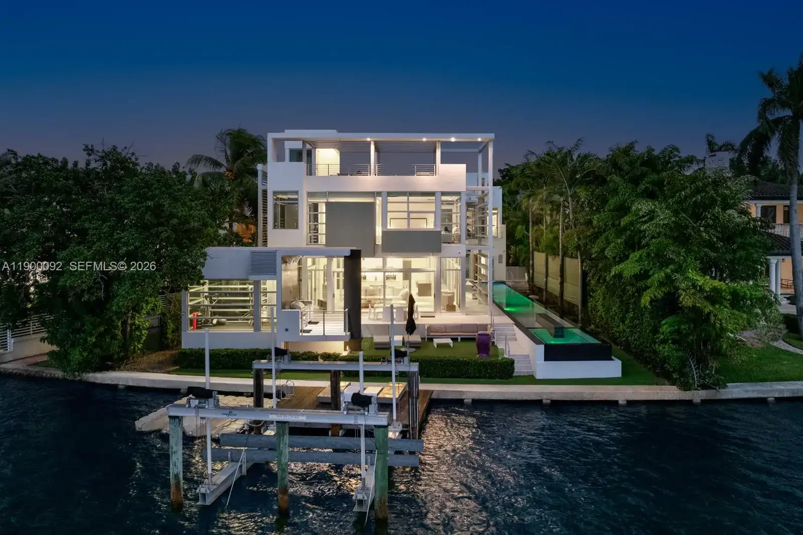 440 S Hibiscus Dr, Miami Beach FL 33139 photo 3