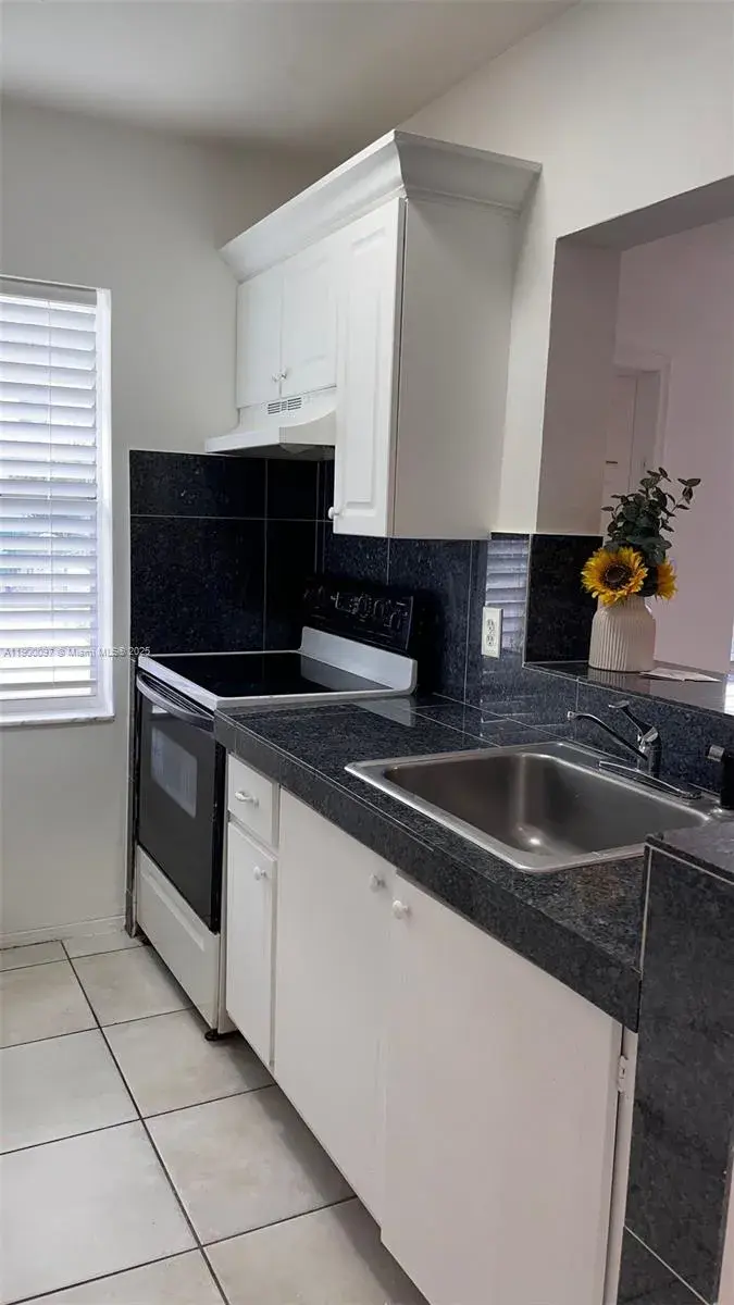 2219 Polk St # 8A, Hollywood FL 33020
