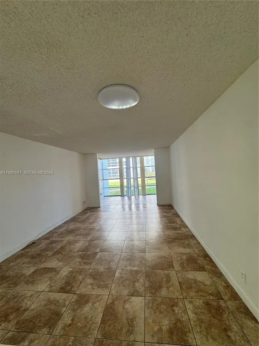851 Three Islands Blvd # 117, Hallandale Beach FL 33009