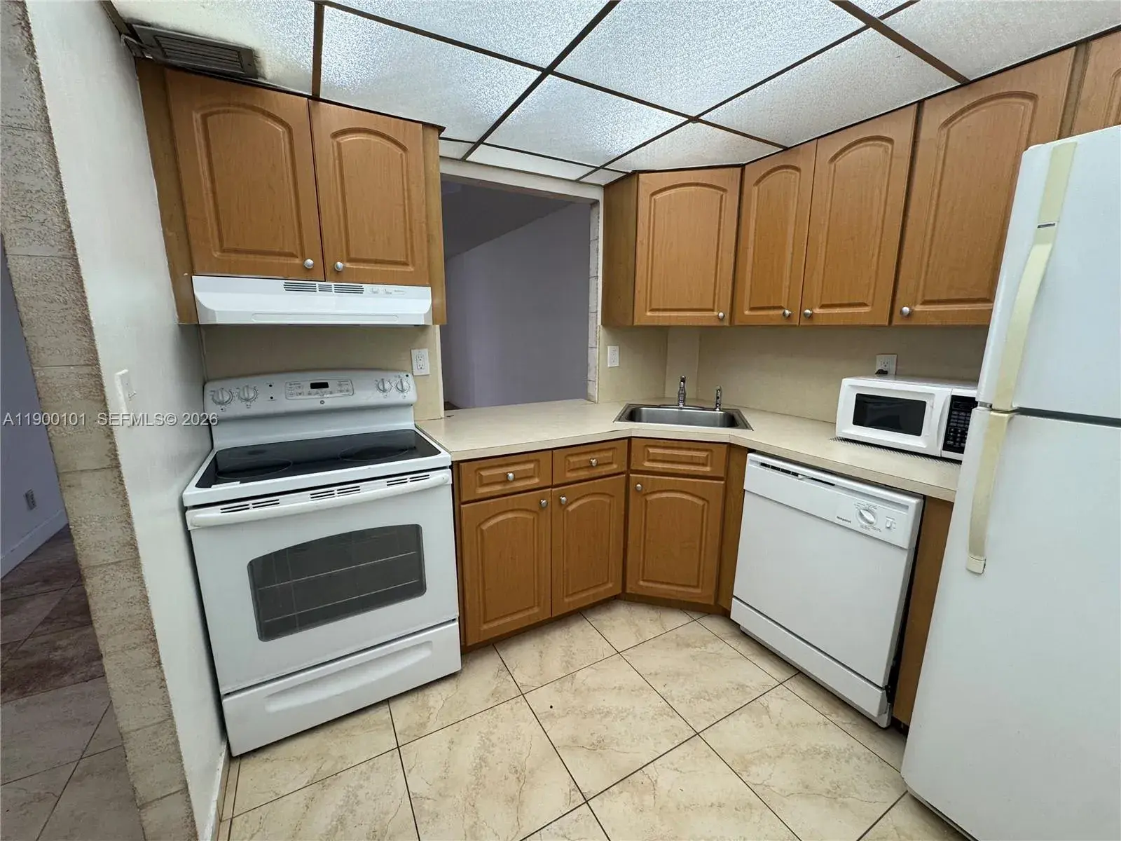 851 Three Islands Blvd # 117, Hallandale Beach FL 33009