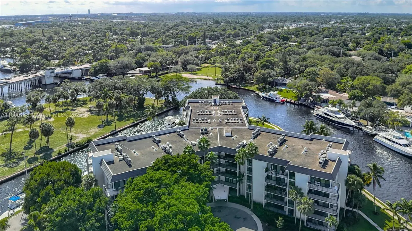 1350 River Reach Dr # 118, Fort Lauderdale FL 33315