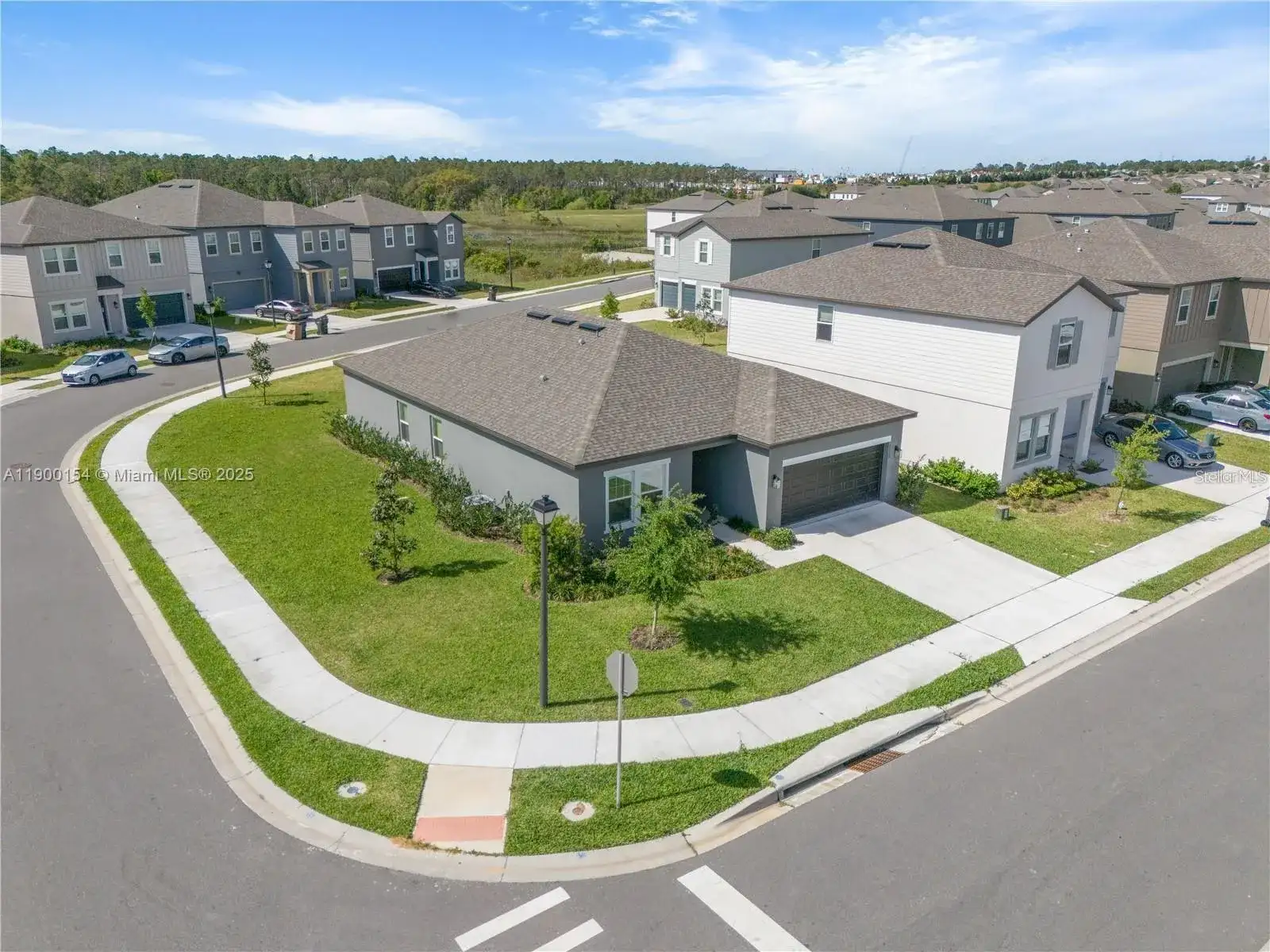 2375 Lancashire St, Other City - In The State Of Florida FL 33896 photo 4