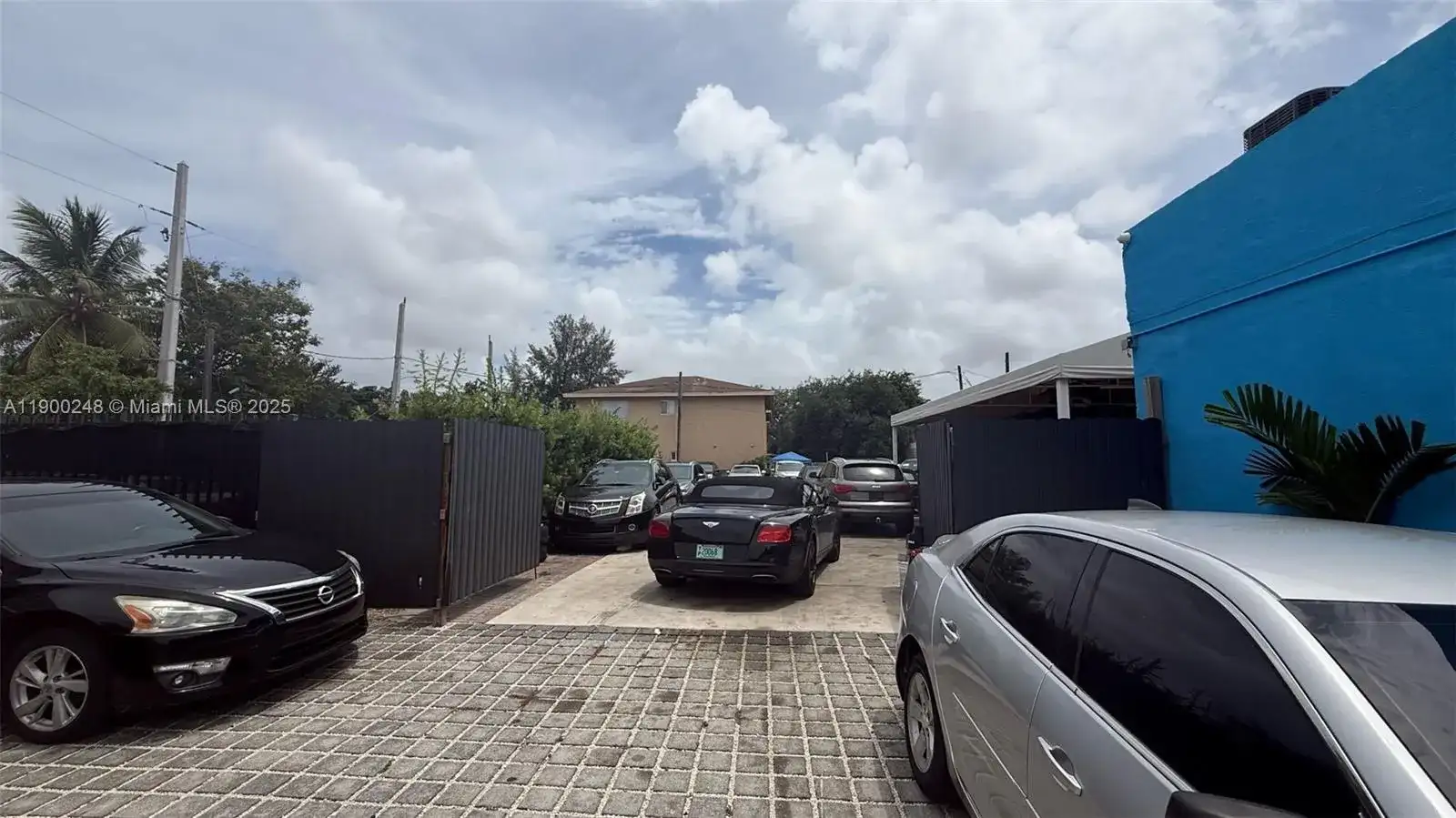 7040 NW 6th Ct, Miami FL 33150 photo 4