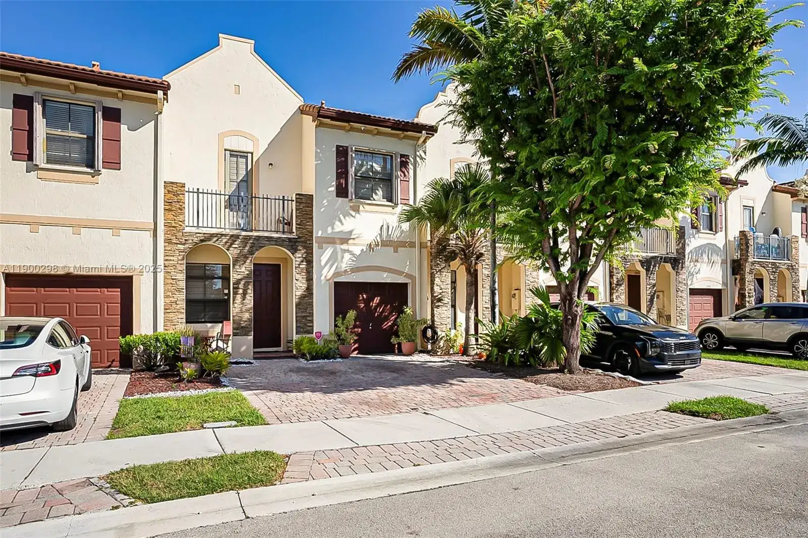 11271 SW 234th Ter, Homestead FL 33032 photo 2