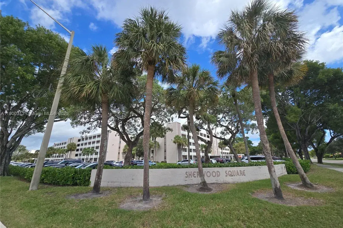 8735 Ramblewood Dr # 413, Coral Springs FL 33071