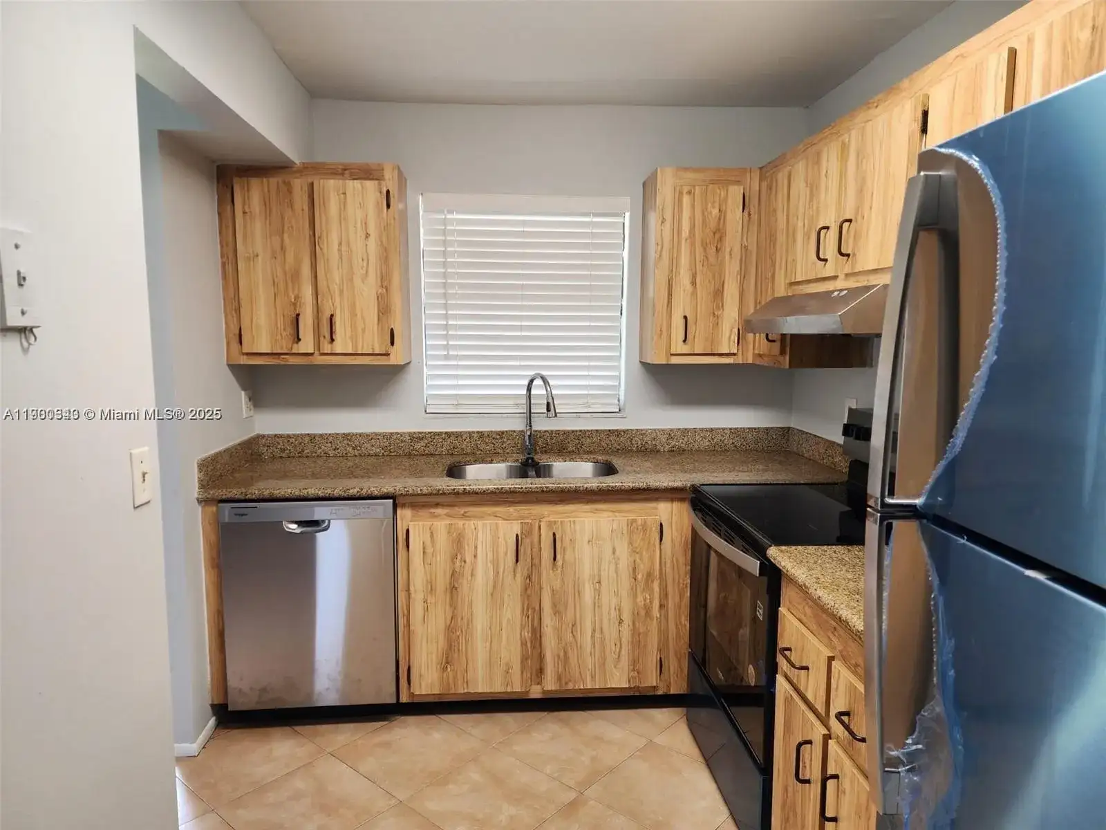 6061 Shakerwood Cir # 208, Tamarac FL 33319 photo 4