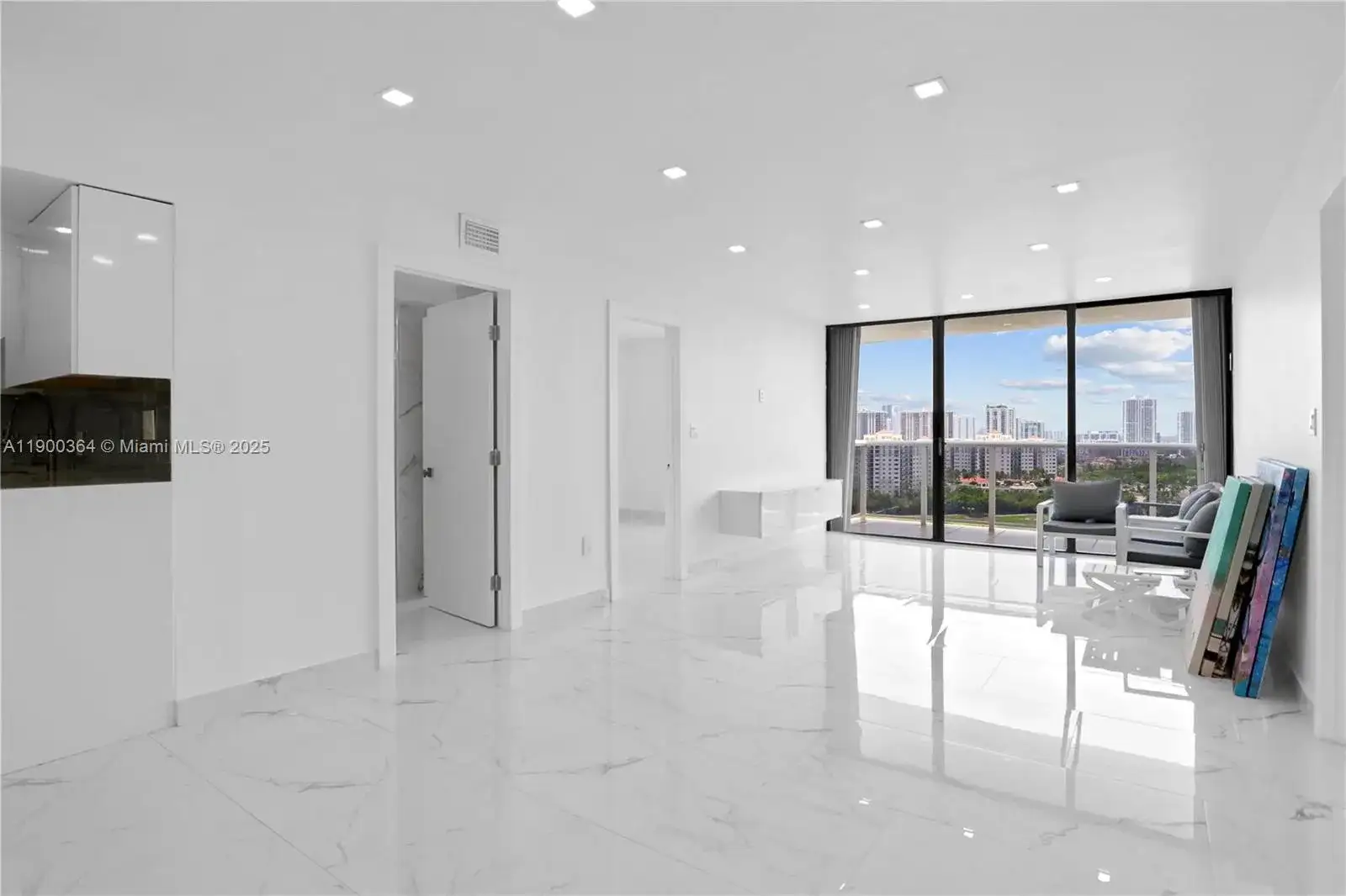 3675 N Country Club Dr # 2008, Aventura FL 33180 photo 2