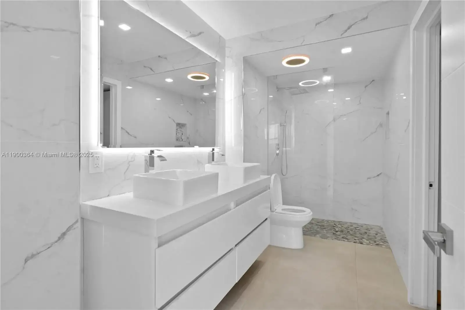 3675 N Country Club Dr # 2008, Aventura FL 33180 photo 4