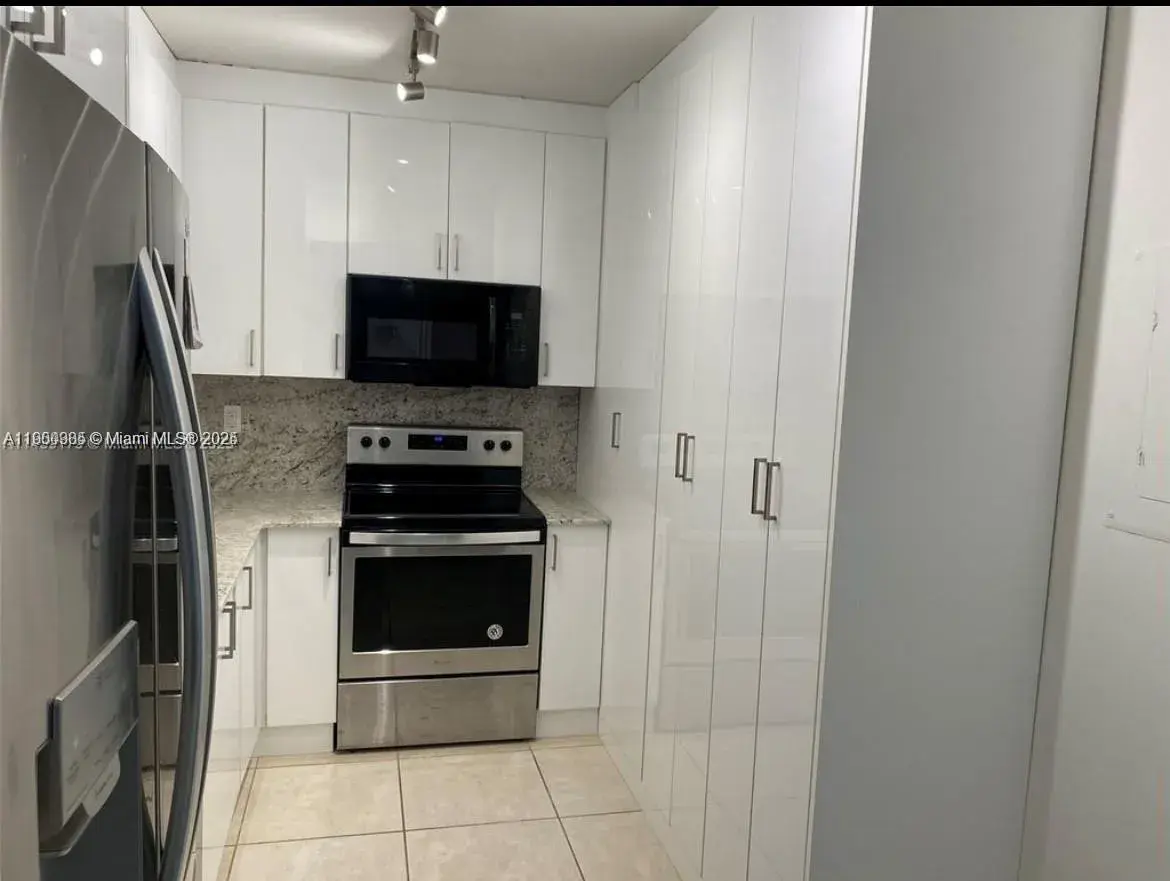 1965 S Ocean Dr # 5B, Hallandale Beach FL 33009
