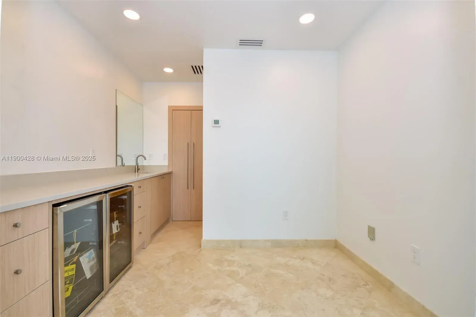10101 Collins Ave # 7D, Bal Harbour FL 33154