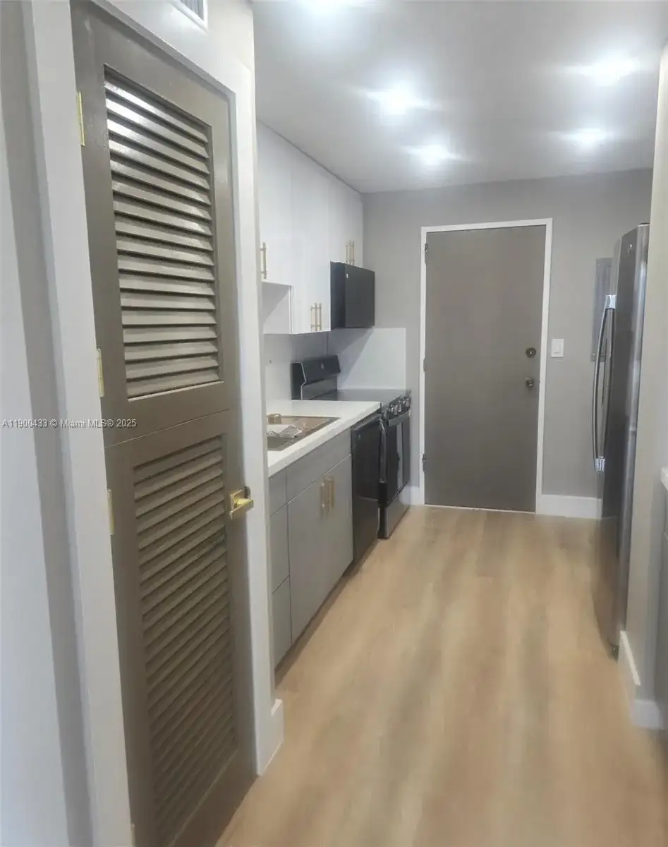 9800 W Bay Harbor Dr # 305, Bay Harbor Islands FL 33154 photo 5