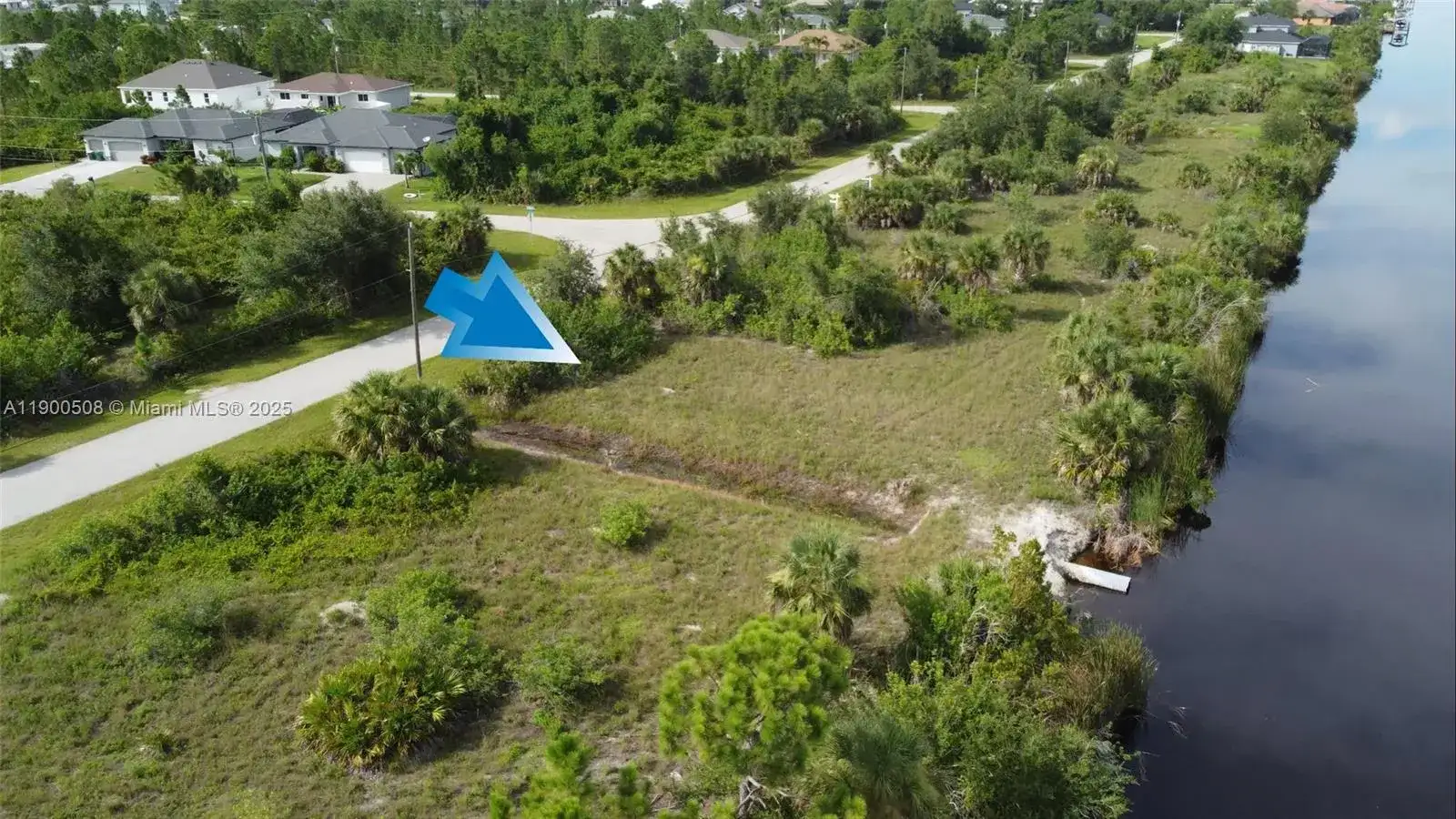 8584 Santa Cruz Dr, Port Charlotte FL 33981 photo 2