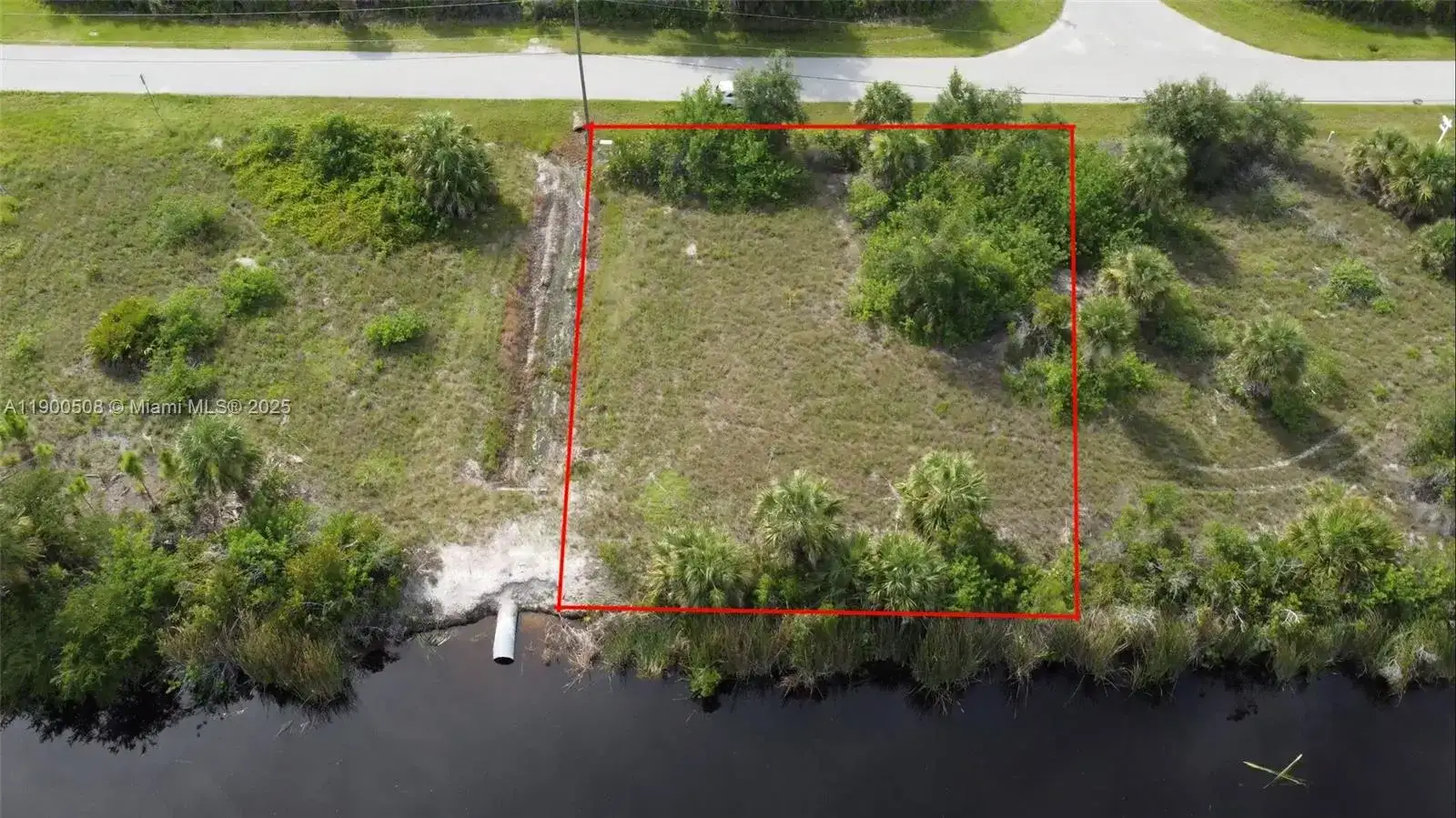 8584 Santa Cruz Dr, Port Charlotte FL 33981 photo 3