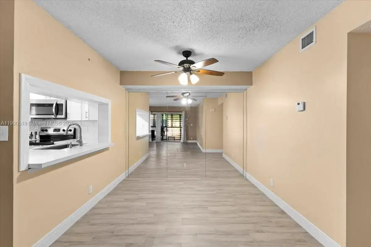 3047 N Oakland Forest Dr # 204, Oakland Park FL 33309 photo 5