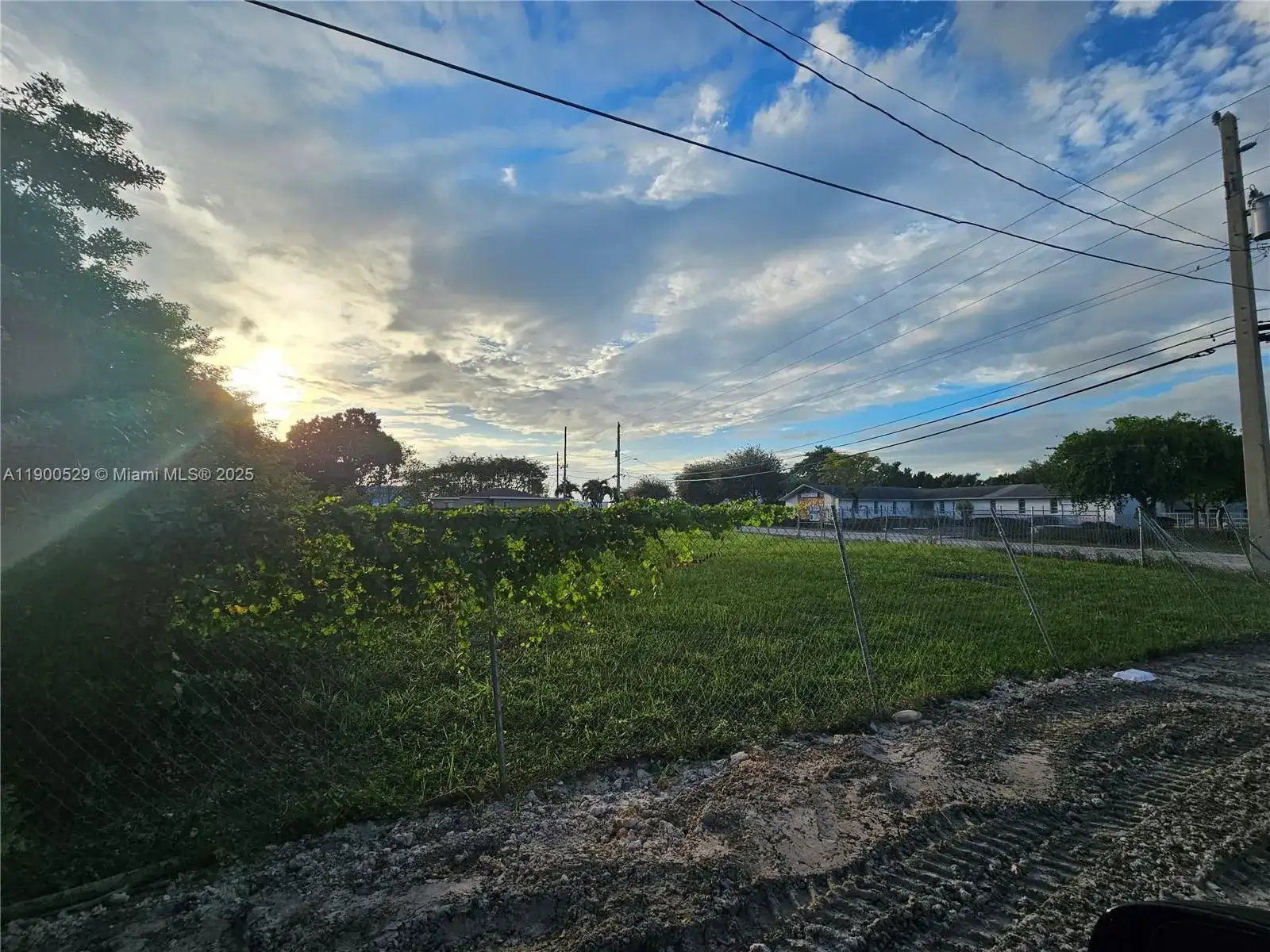 2140 NW 76th St, Miami FL 33147 photo 5