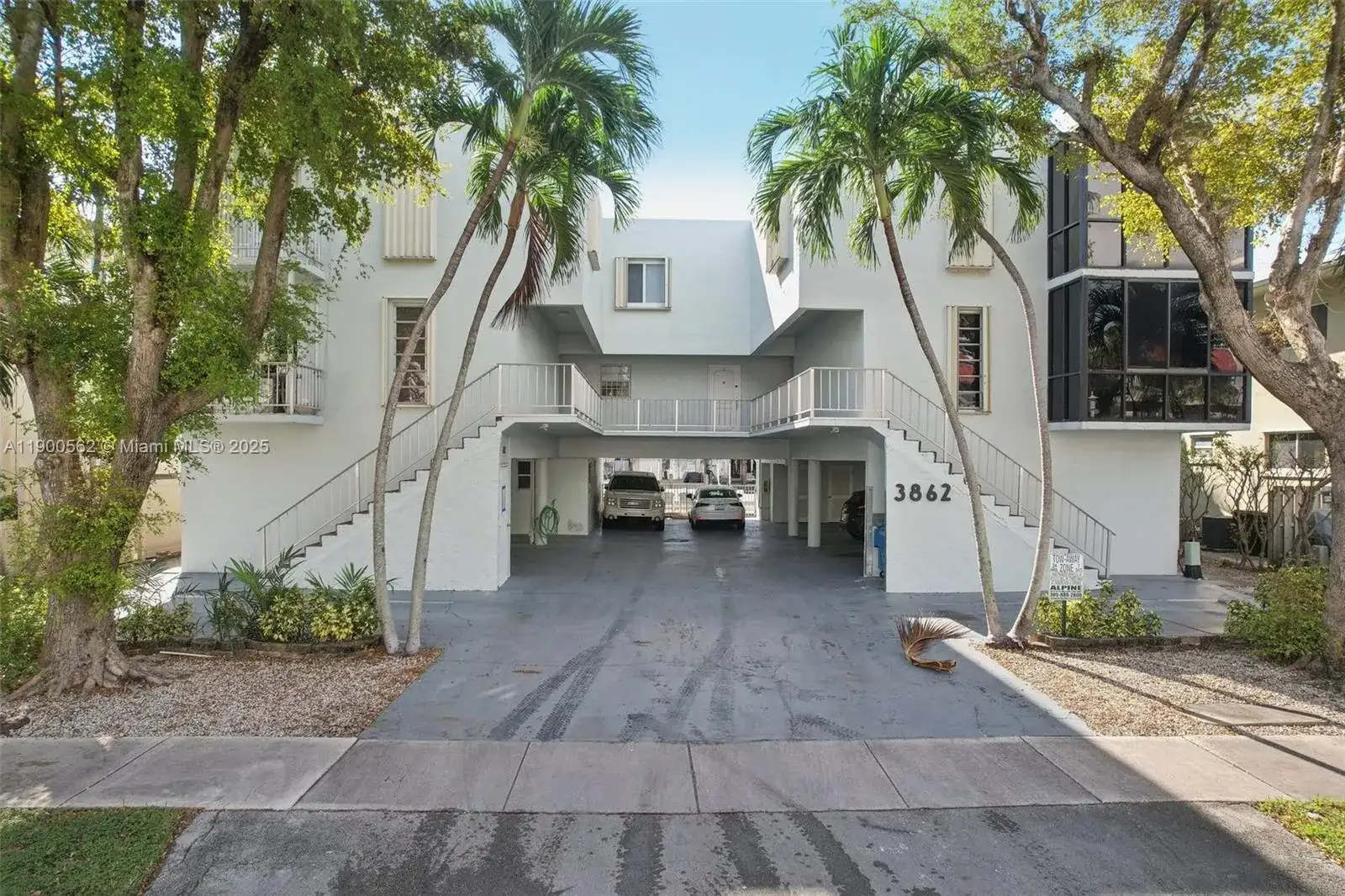 3862 NE 171st St, North Miami Beach FL 33160 photo 4