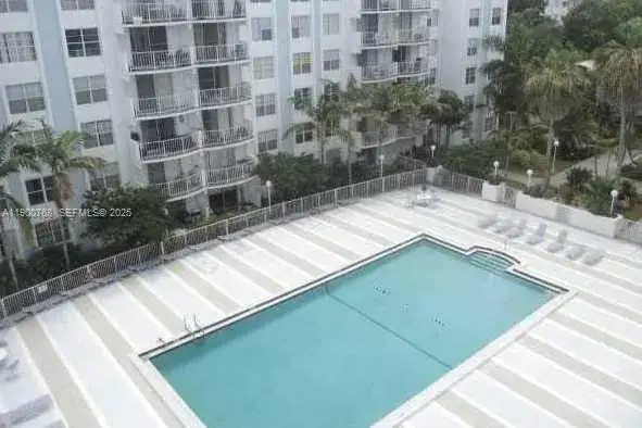 494 NW 165th St Rd # 602, Miami FL 33169 photo 2