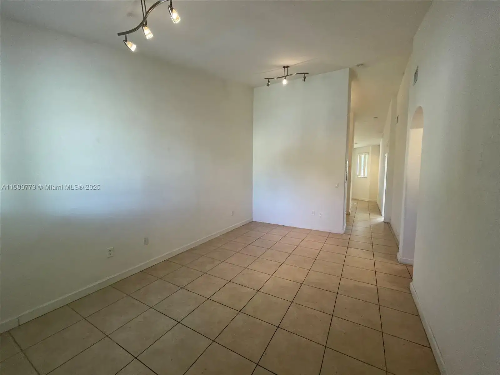 2835 SE 16th Ave # 201, Homestead FL 33035 photo 3