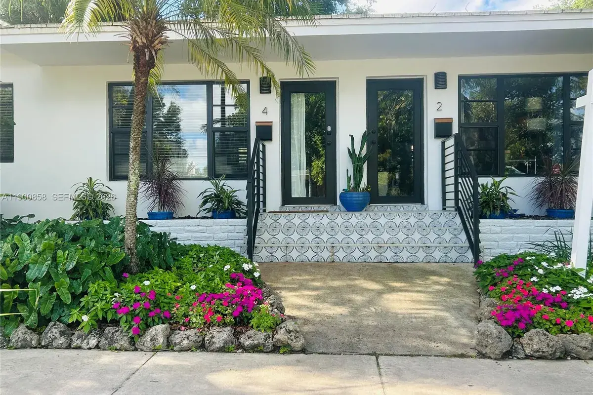 2 NE 44 ST, Miami FL 33137
