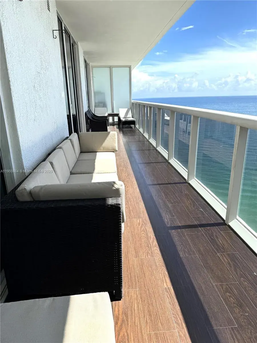 1830 S Ocean Dr # 3303, Hallandale Beach FL 33009
