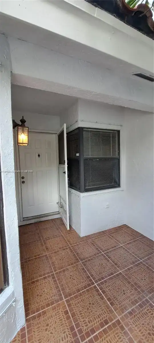 2410 San Remo Cir, Homestead FL 33035 photo 5