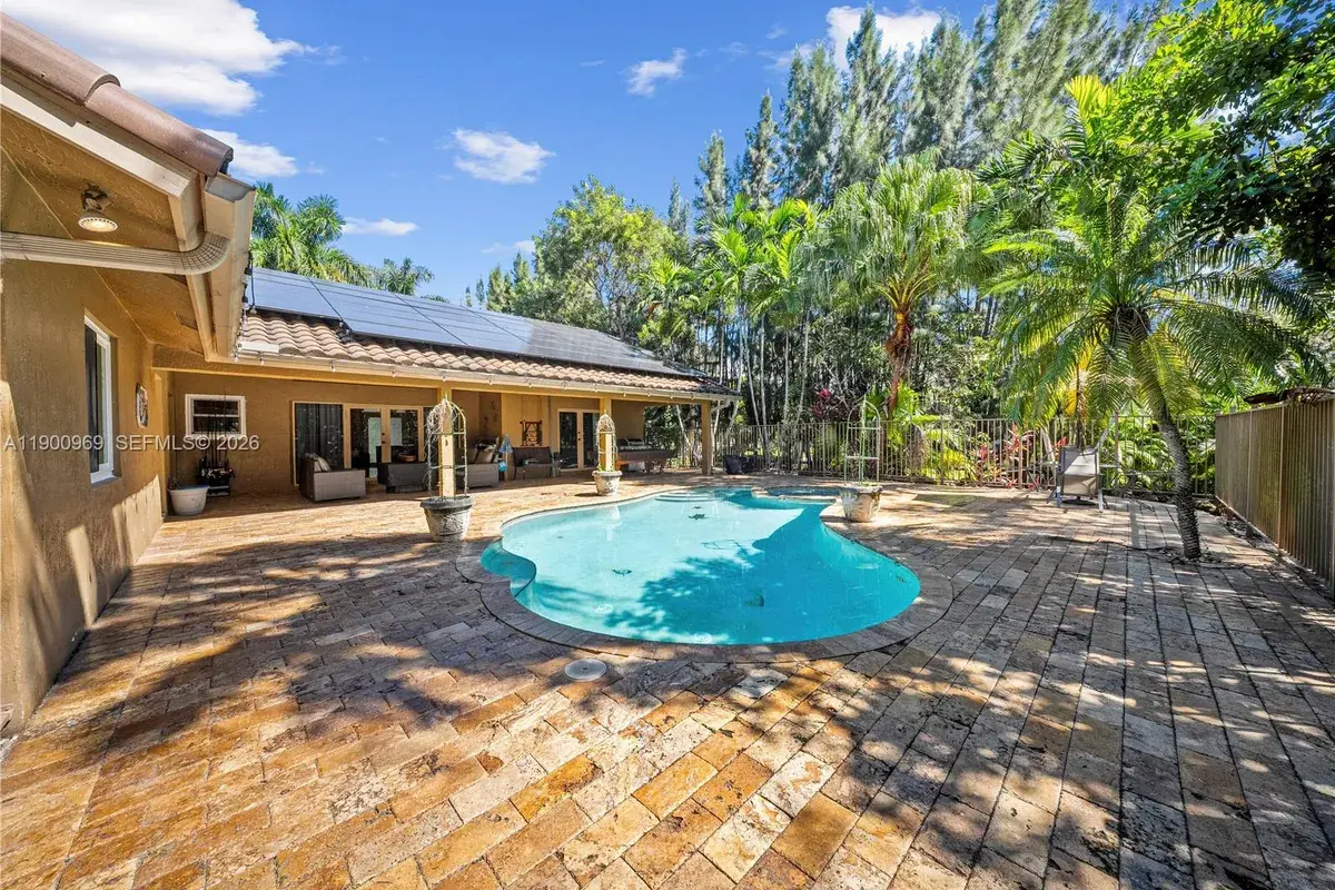 15720 SW 56th St, Southwest Ranches FL 33331