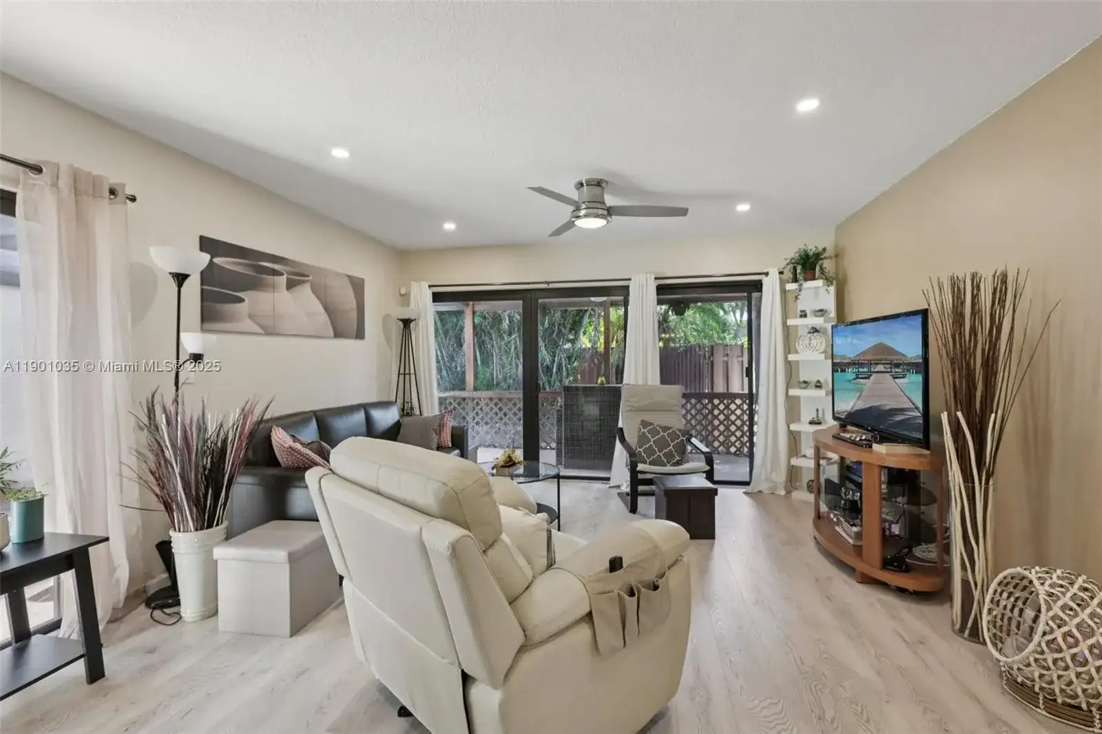 4702 Satinwood Trl, Coconut Creek FL 33063 photo 2