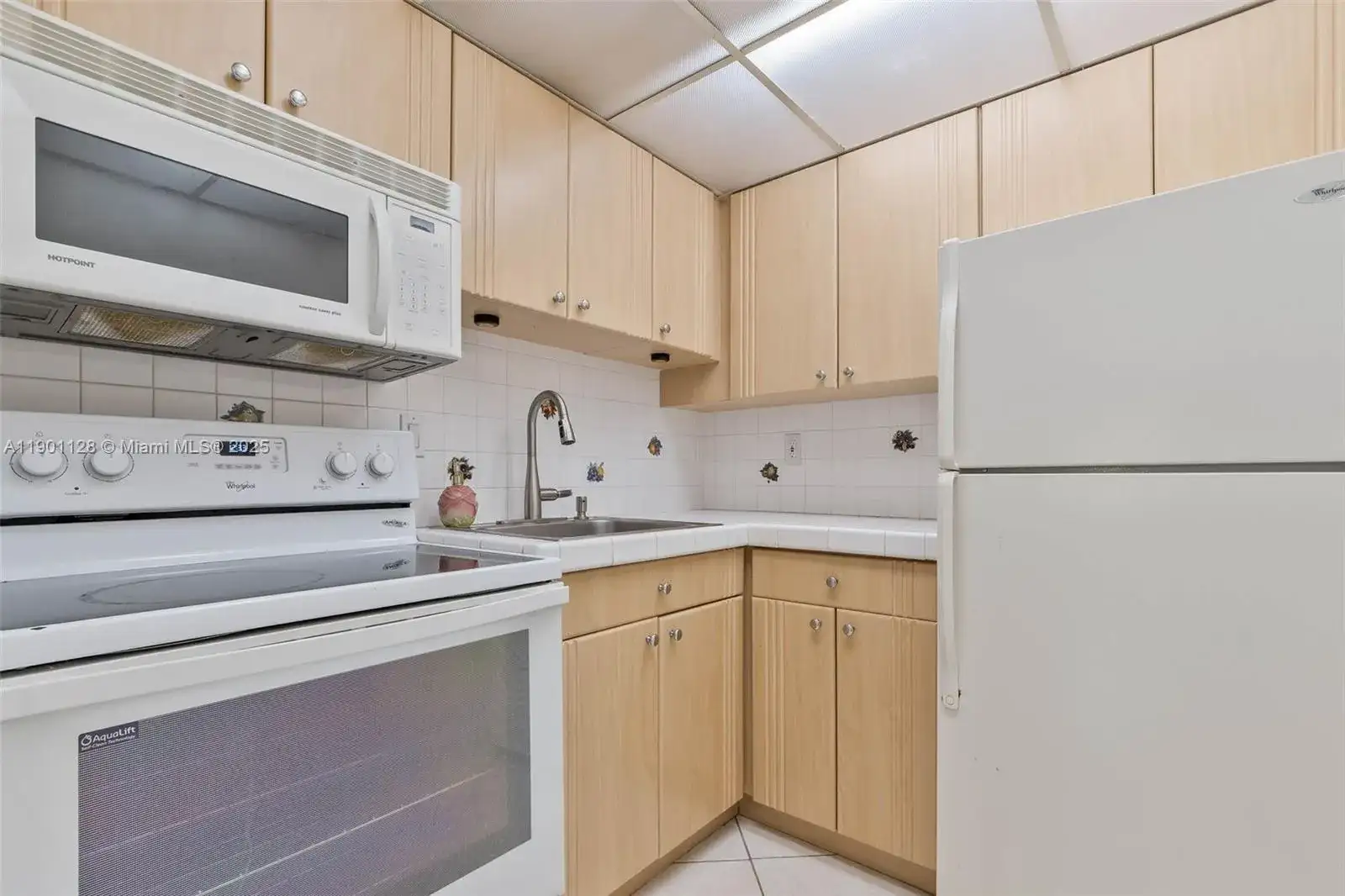 8605 SW 68th Ct # 22, Pinecrest FL 33156 photo 3